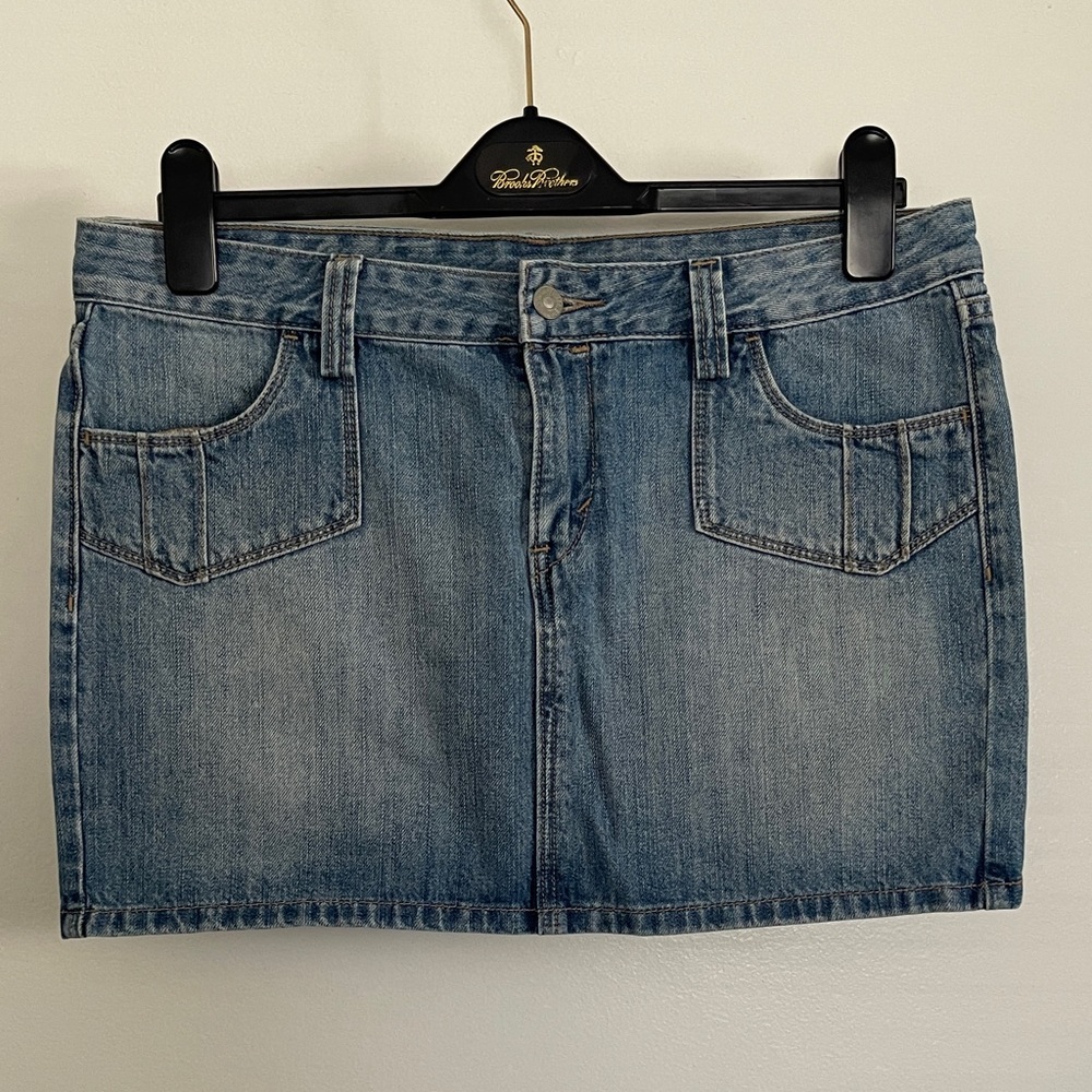 Levi's Light Blue Denim Mini Skirt - Front Pocket Detail